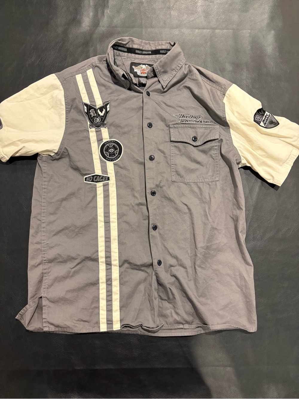 Harley-Davidson Gray Button-Down Short Sleeve Shirt with Cream Accents